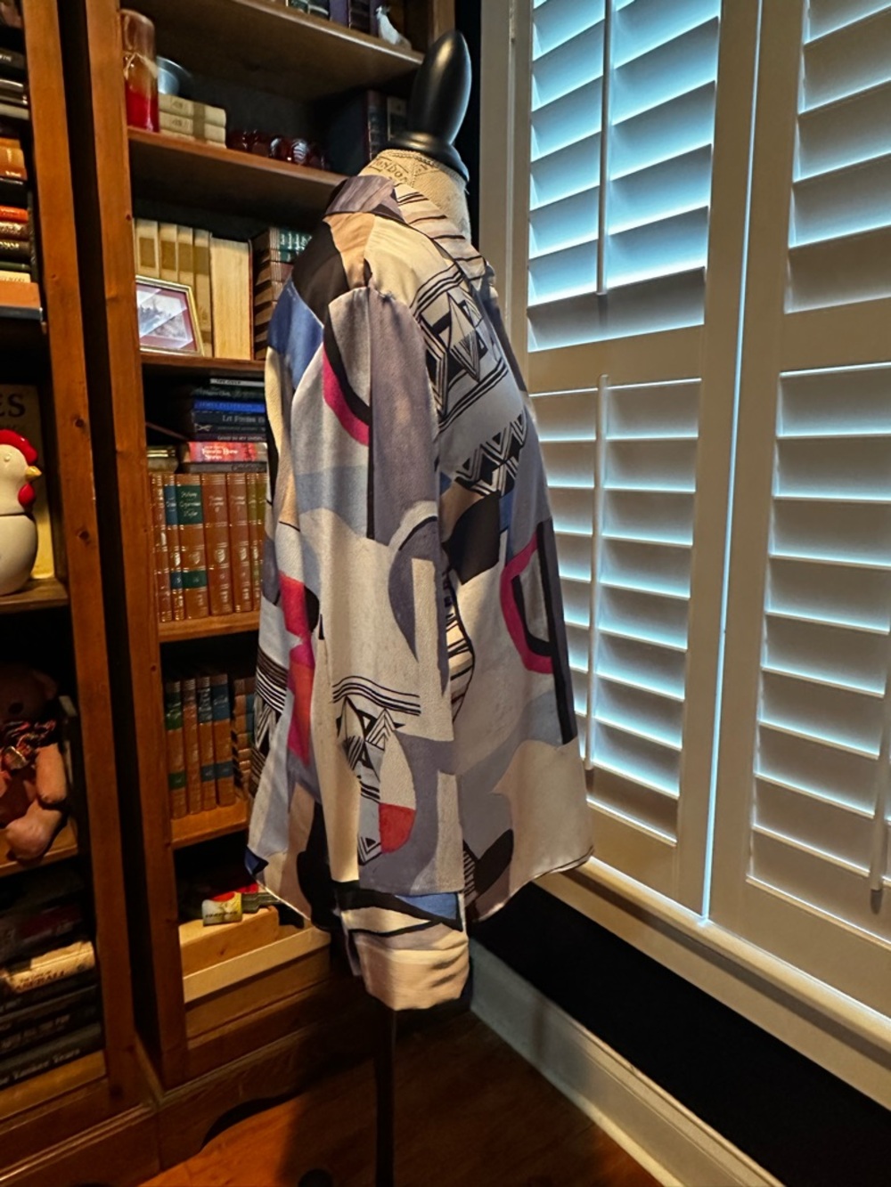 NIC+ZOE Black and Light Blue Patterned Top - Picture 4 of 11